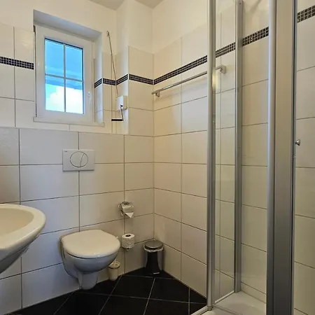 Ferienwohnung Hafenkiek 47 Mit 2 Baedern Und 2 Balkonen Karlshagen Exterior foto