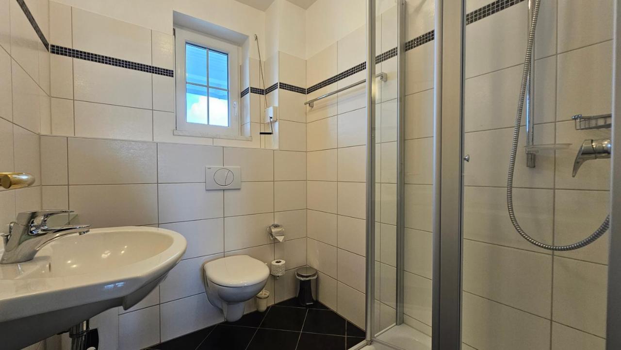 Hafenkiek 47 Mit 2 Baedern Und 2 Balkonen Apartment Karlshagen